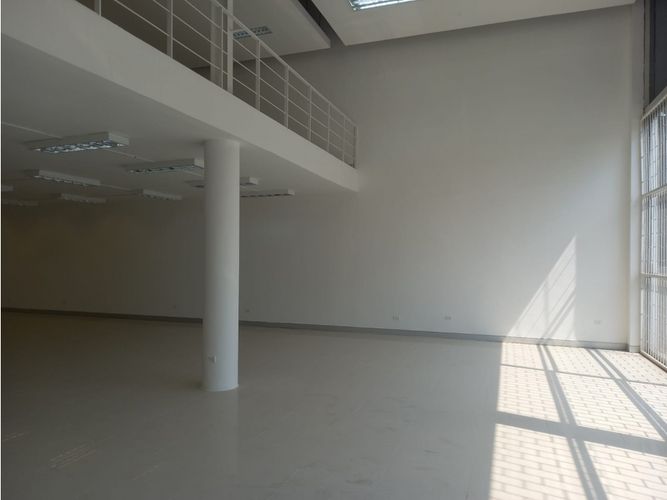 Local en arriendo en El Bosque, Cali, 450 m² · foto 16 de 24