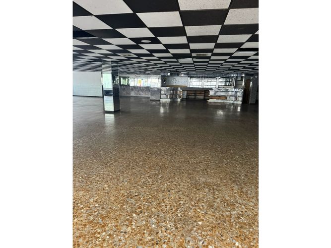 Local en arriendo en San Pedro, Cali, 400 m² · foto 4 de 4