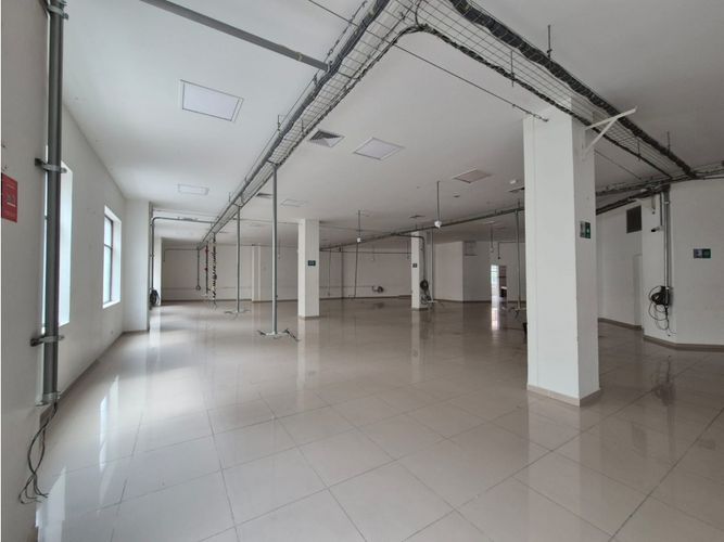 Local en arriendo en Normandia, Cali, 473 m² · foto 6 de 24