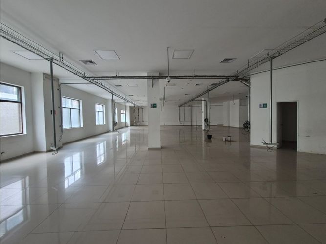 Local en arriendo en Normandia, Cali, 473 m² · foto 10 de 24