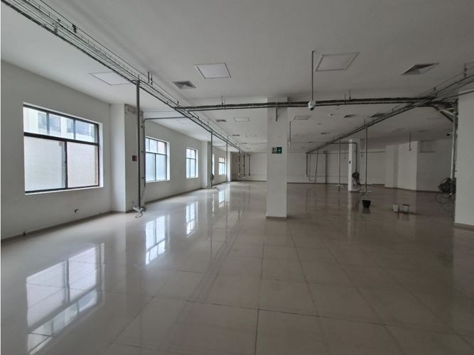Local en arriendo en Normandia, Cali, 473 m² · foto 12 de 24