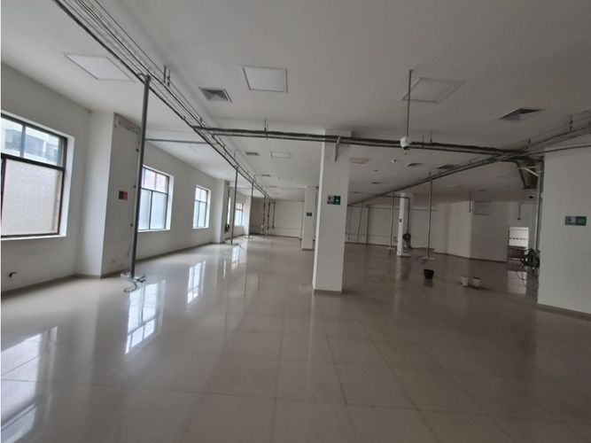 Local en arriendo en Normandia, Cali, 473 m² · foto 13 de 24