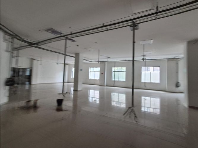 Local en arriendo en Normandia, Cali, 473 m² · foto 16 de 24