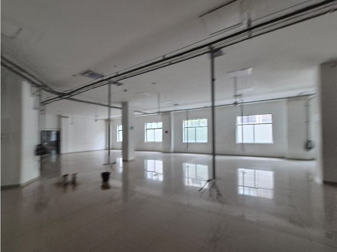 Local en arriendo en Normandia, Cali, 473 m² · foto 17 de 24