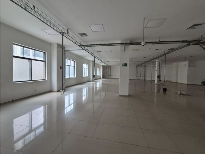Local en arriendo en Normandia, Cali, 473 m² · foto 19 de 24