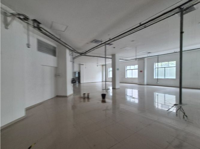 Local en arriendo en Normandia, Cali, 473 m² · foto 20 de 24