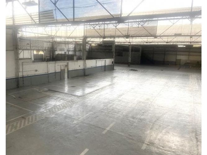 Local en arriendo en Las Delicias, Cali, 2353 m² · foto 7 de 20