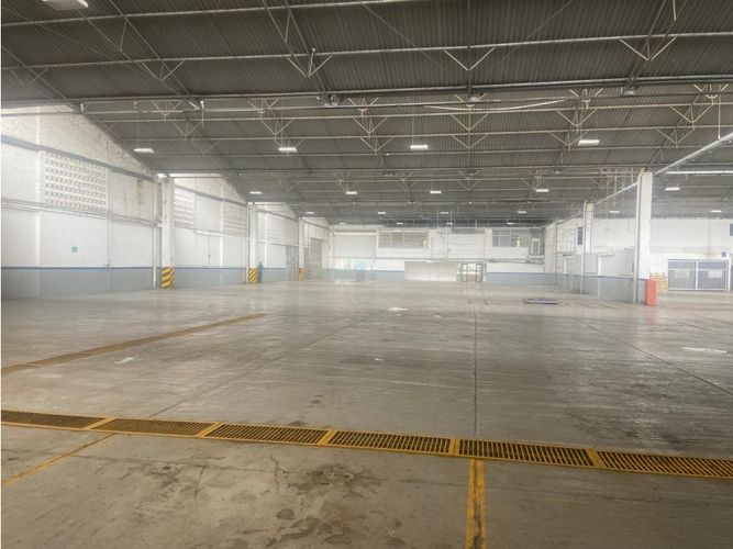Local en arriendo en Las Delicias, Cali, 2353 m² · foto 16 de 20