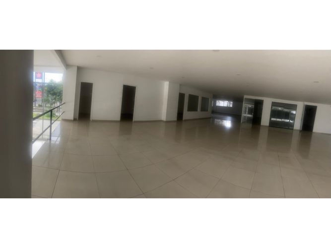 Local en arriendo en Las Delicias, Cali, 2353 m² · foto 18 de 20