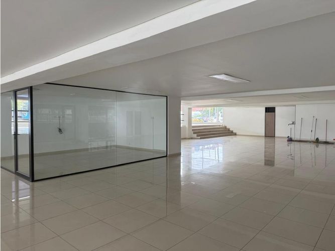 Local en arriendo en Las Delicias, Cali, 2353 m² · foto 20 de 20