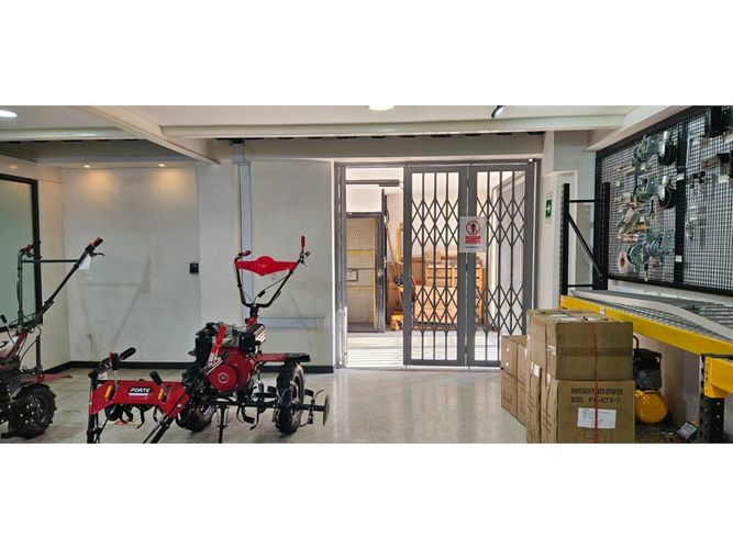 Local en venta en Prados Del Norte, Cali, 397 m² · foto 19 de 24