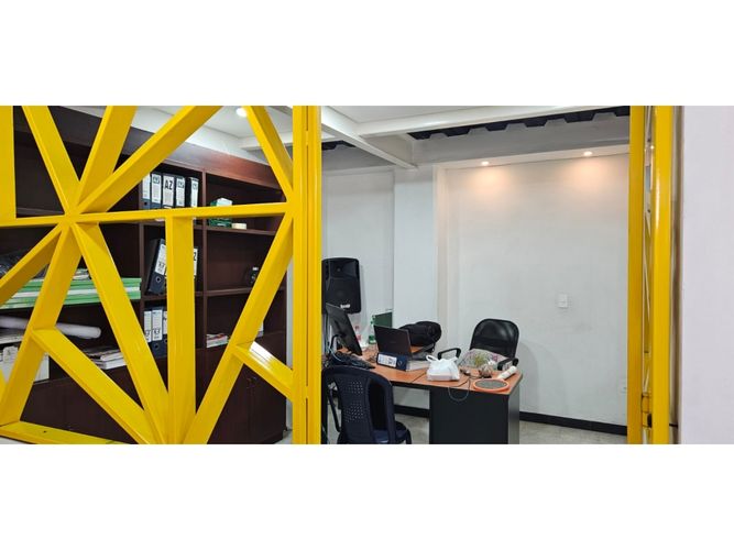Local en venta en Prados Del Norte, Cali, 397 m² · foto 22 de 24