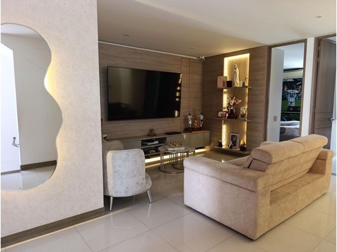 Casa de 4 alcobas en venta en Pance Bajo, Cali, 280 m² · foto 2 de 24
