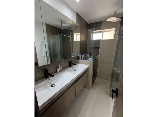 Casa de 4 alcobas en venta en Pance Bajo, Cali, 280 m² · foto 3 de 24