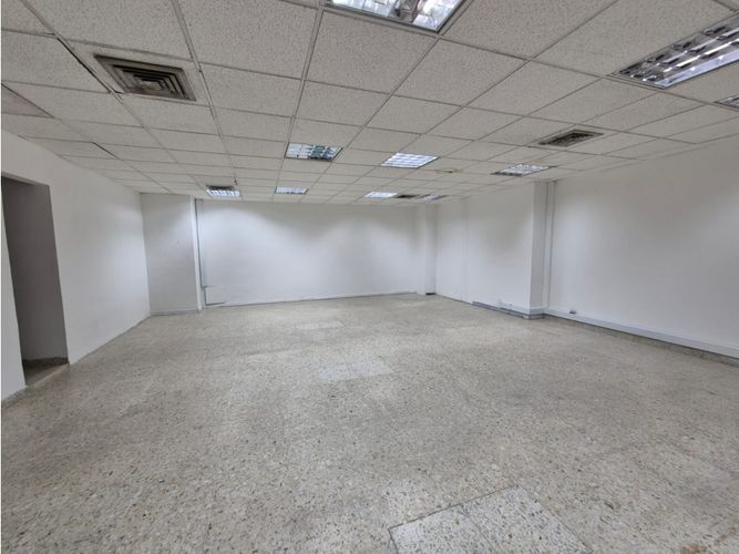 Oficina en arriendo en La Merced, Cali, 351 m² · foto 3 de 11