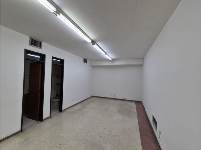 Oficina en arriendo en La Merced, Cali, 351 m² · foto 9 de 11