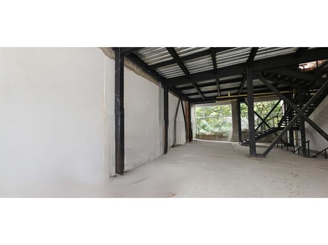 Local en arriendo en El Limonar, Cali, 250 m² · foto 2 de 6