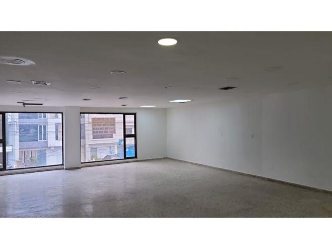 Local en arriendo en San Vicente, Cali, 347 m² · foto 4 de 10
