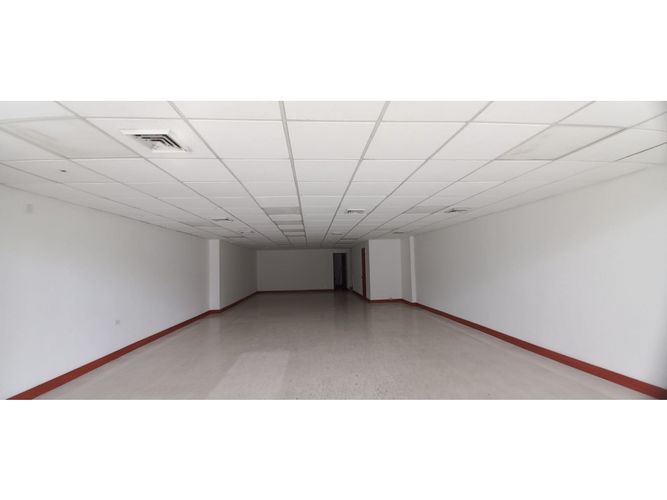 Local en arriendo en Ciudad Capri, Cali, 256 m² · foto 2 de 17