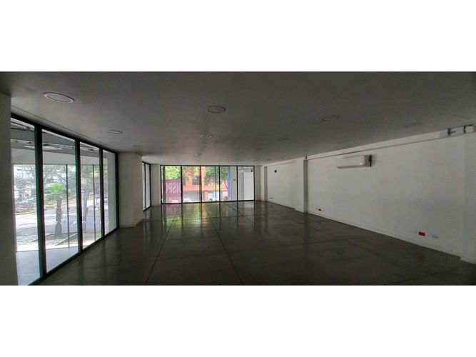 Local en arriendo en Santa Monica, Cali, 440 m² · foto 5 de 17