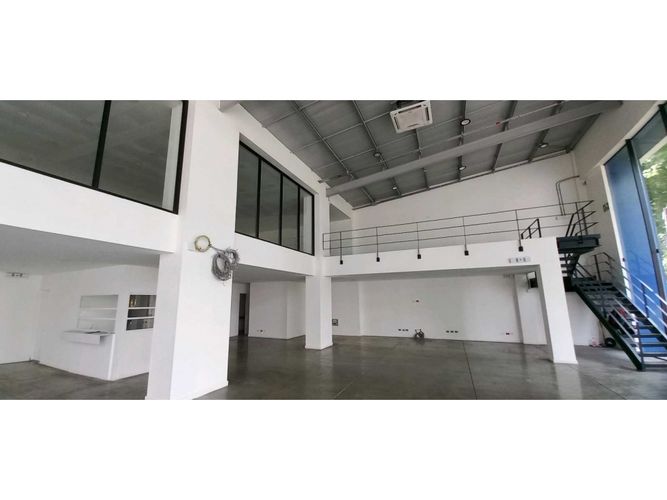 Local en arriendo en Santa Monica, Cali, 440 m² · foto 7 de 17