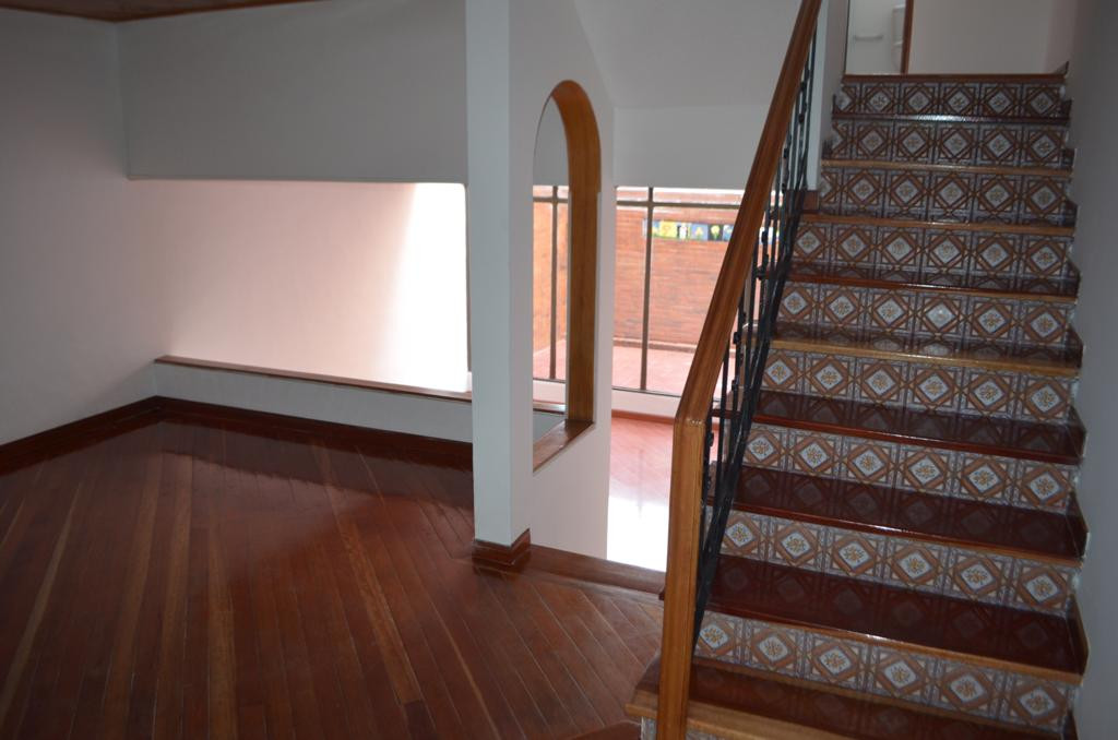 Casa en venta en Chicó Navarra, Bogotá · foto 7 de 23