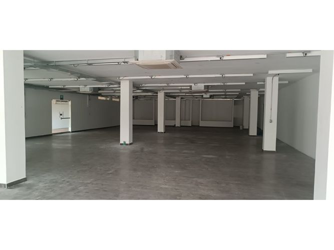 Oficina en arriendo en Salomia, Cali, 477 m² · foto 11 de 18