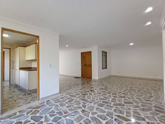 Apartamento de 3 alcobas en arriendo en San Lucas, Medellín, 140 m² · foto 2 de 18