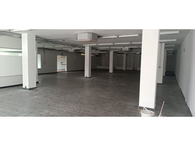 Oficina en arriendo en Salomia, Cali, 477 m² · foto 15 de 18