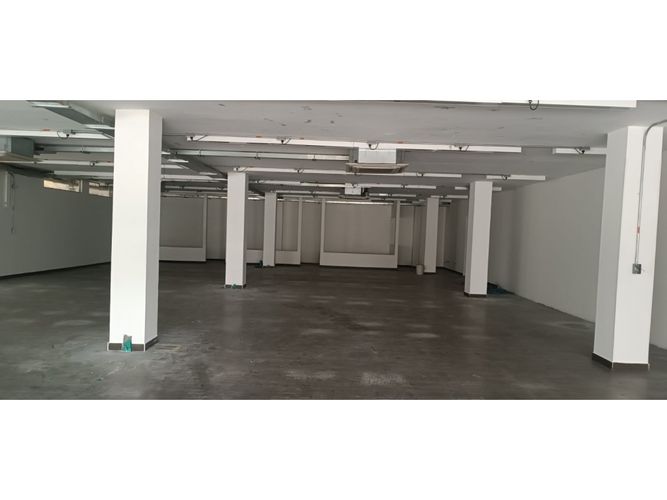 Oficina en arriendo en Salomia, Cali, 477 m² · foto 16 de 18