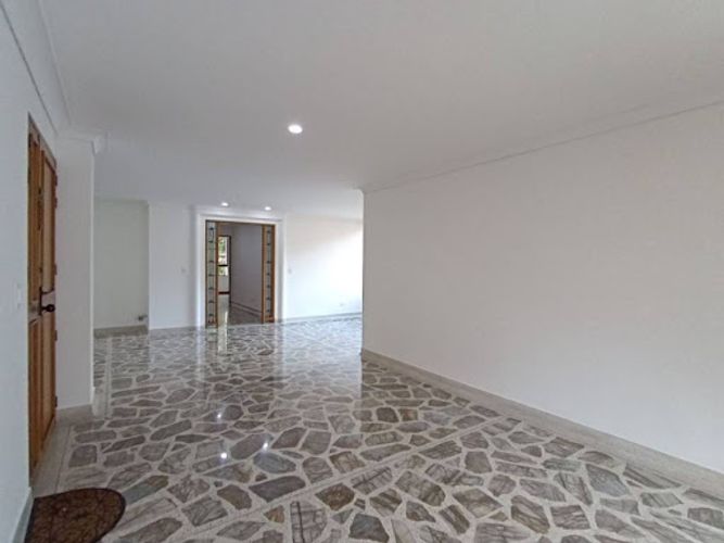Apartamento de 3 alcobas en arriendo en San Lucas, Medellín, 140 m² · foto 9 de 18