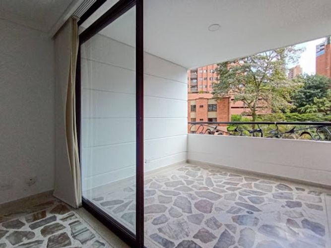 Apartamento de 3 alcobas en arriendo en San Lucas, Medellín, 140 m² · foto 10 de 18