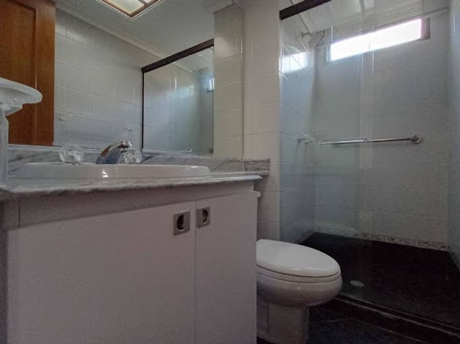 Apartamento de 3 alcobas en arriendo en San Lucas, Medellín, 140 m² · foto 12 de 18