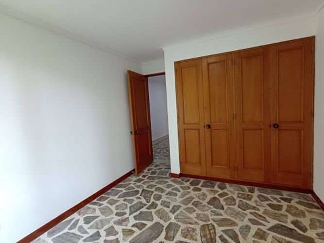 Apartamento de 3 alcobas en arriendo en San Lucas, Medellín, 140 m² · foto 17 de 18