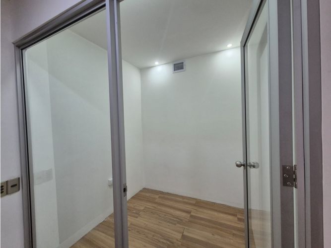 Oficina en arriendo en San Vicente, Cali, 165 m² · foto 4 de 24