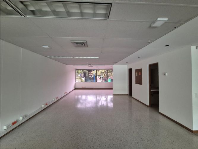Oficina en arriendo en La Flora, Cali, 430 m² · foto 2 de 22