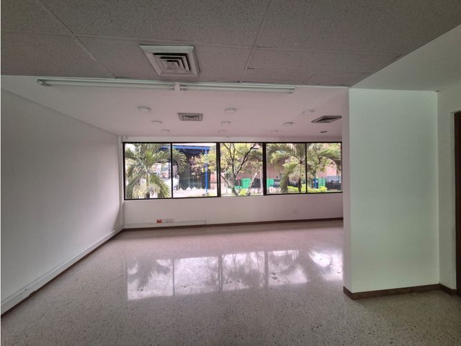 Oficina en arriendo en La Flora, Cali, 430 m² · foto 3 de 22