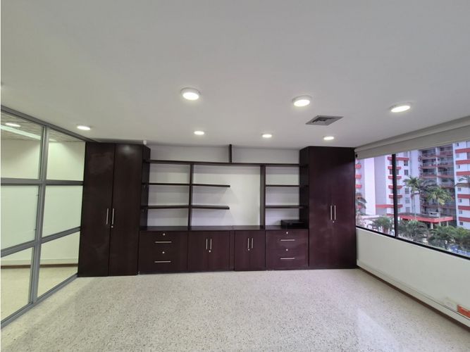 Oficina en arriendo en La Flora, Cali, 430 m² · foto 11 de 22