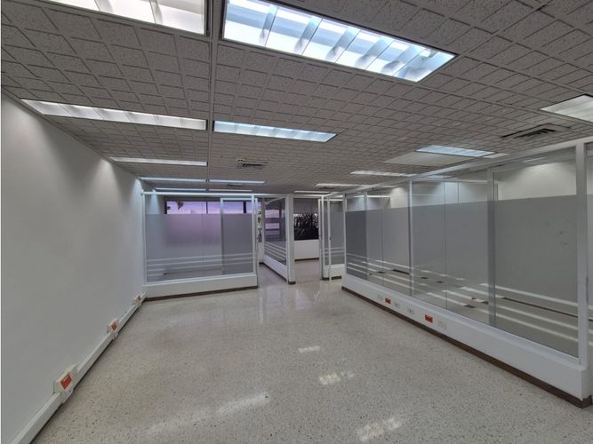 Oficina en arriendo en La Flora, Cali, 430 m² · foto 14 de 22