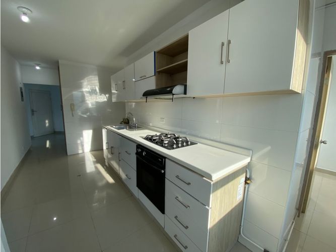 Apartamento de 4 alcobas en venta en Los Cambulos, Cali, 144 m² · foto 6 de 24