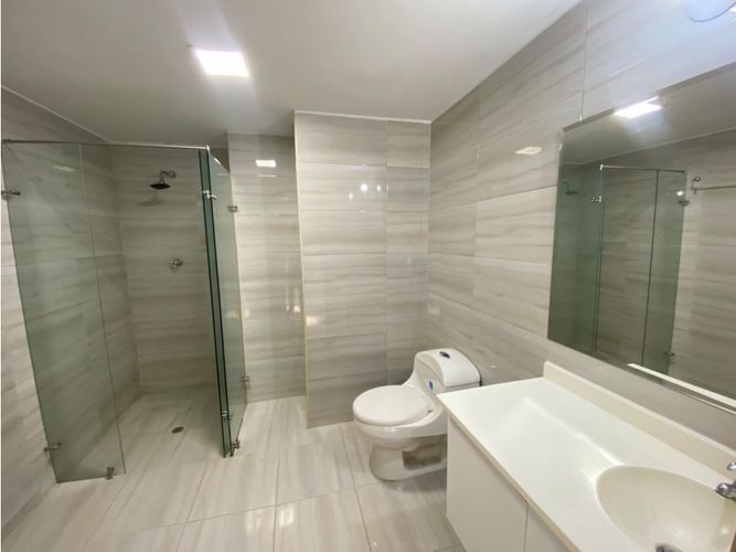 Apartamento de 4 alcobas en venta en Los Cambulos, Cali, 144 m² · foto 16 de 24