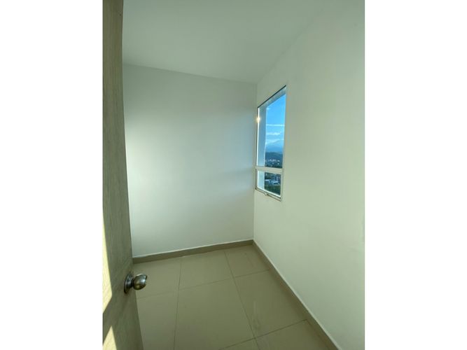 Apartamento de 4 alcobas en venta en Los Cambulos, Cali, 144 m² · foto 23 de 24