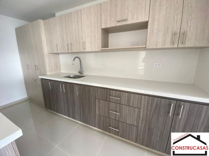 Apartamento de 3 alcobas en venta en Calasanz Parte Alta, Medellín, 100 m² · foto 3 de 18