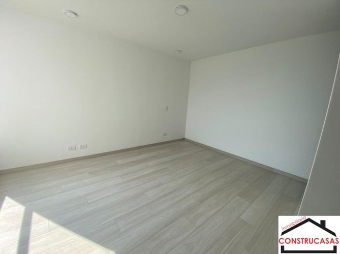 Apartamento de 3 alcobas en venta en Calasanz Parte Alta, Medellín, 100 m² · foto 8 de 18