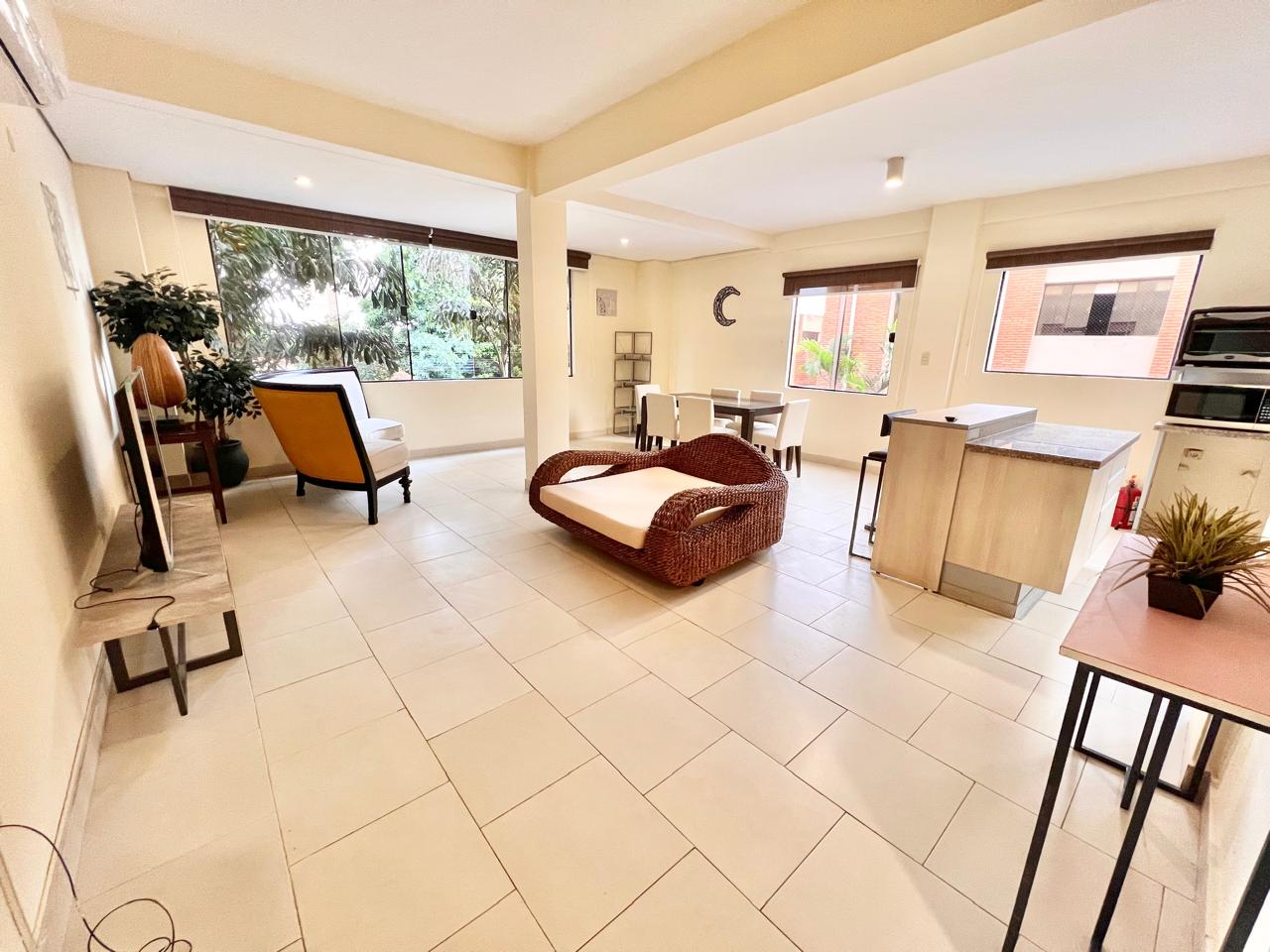 En Alquiler Amplio Departamento Amoblado de 1  Habitación en Barrio Jara A506 — foto 3