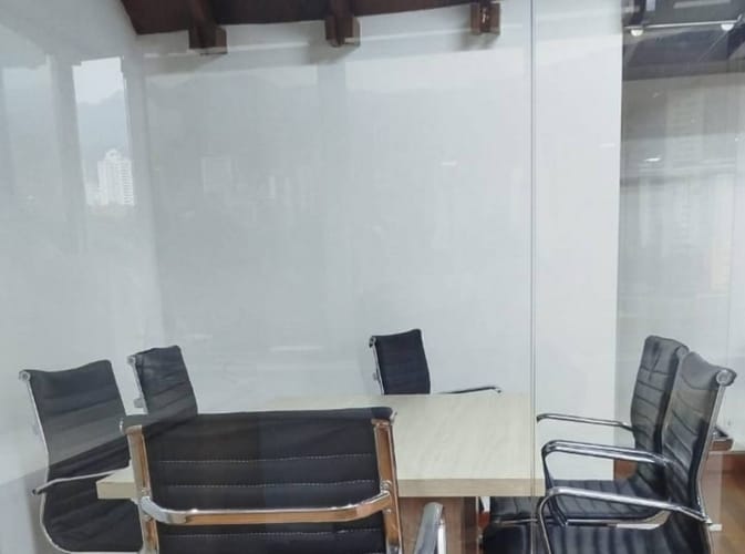 Oficina en arriendo en El Poblado, Medellín, 14 m² · foto 3 de 3