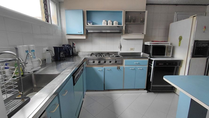 Apartamento de 3 alcobas en venta en Chicó Navarra, Bogotá, 204 m² · foto 10 de 24