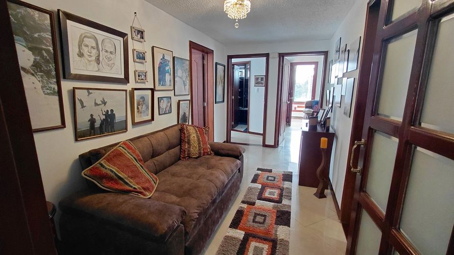 Apartamento de 3 alcobas en venta en Chicó Navarra, Bogotá, 204 m² · foto 11 de 24