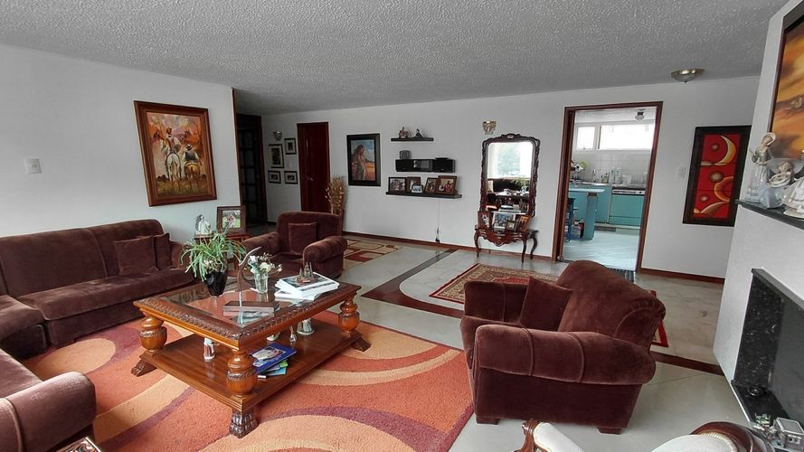 Apartamento de 3 alcobas en venta en Chicó Navarra, Bogotá, 204 m² · foto 6 de 24