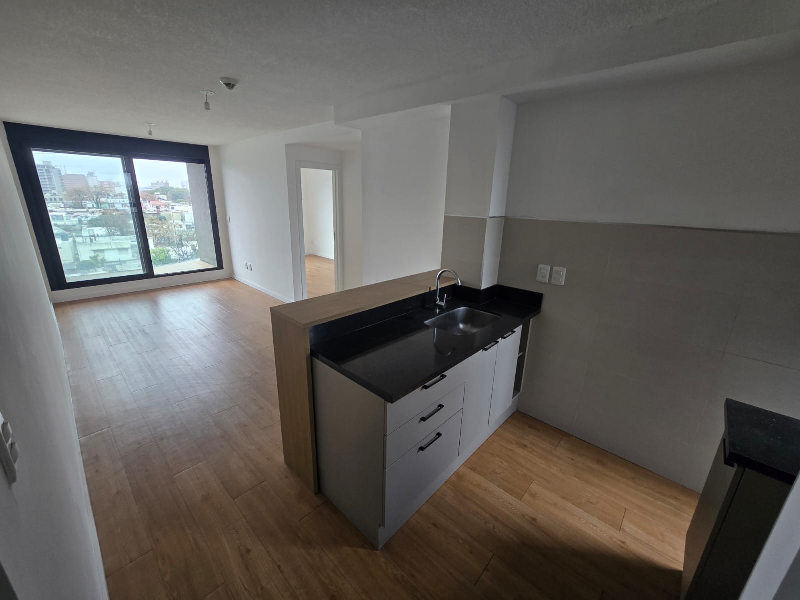 ALQUILER | Apartamento de 2 dormitorios con doble balcón